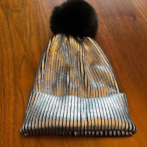 Steve Madden Accessories - ❤️5/$15 Steve Madden stocking hat